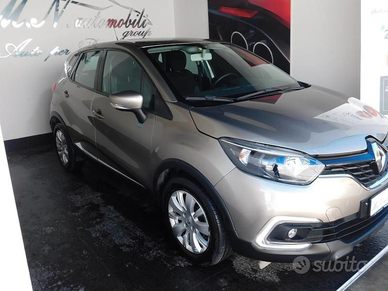 Usata Renault Captur 90 CV (66 kW) 2014 Marrone SUV