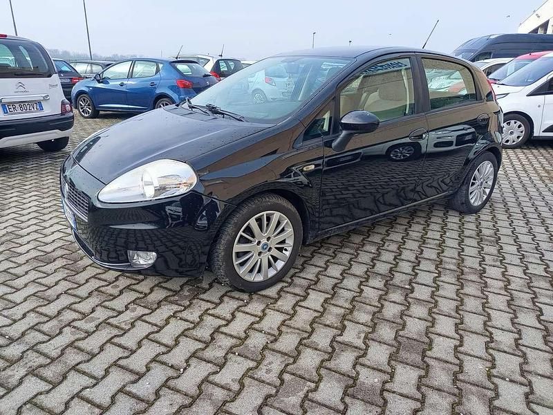 Usata Fiat Grande Punto Dynamic 90 CV (66 kW) 2005 Nero Utilitaria