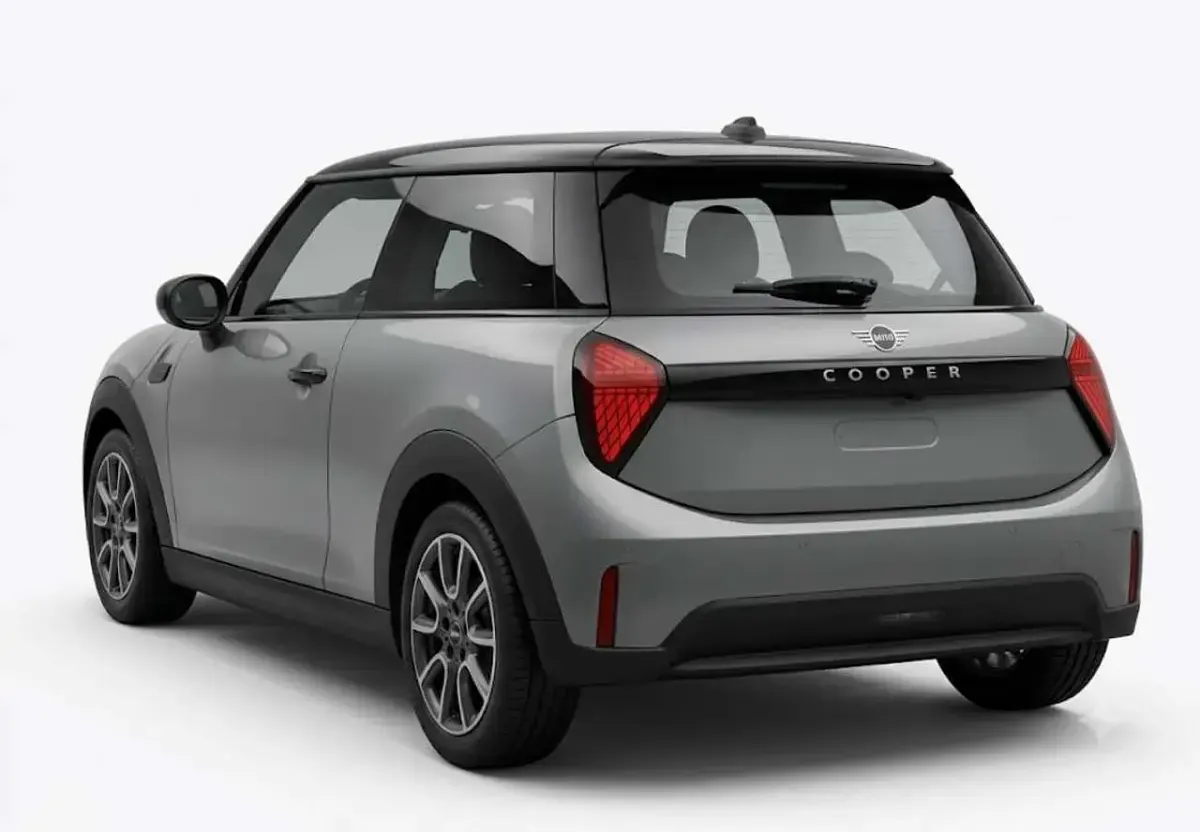 Usata Mini Cooper Classic 156 CV (114 kW) 2024 Argento Utilitaria