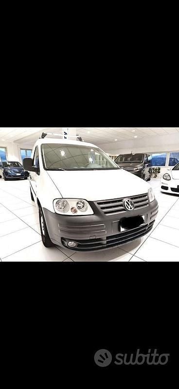 Usata VW Caddy 105 CV (77 kW) 2010 Bianco Monovolume
