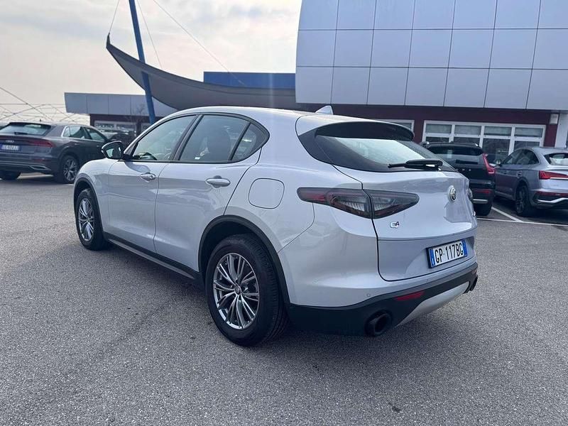 Usata Alfa Romeo Stelvio Super 210 CV (154 kW) 2023 Grigio vulc met SUV