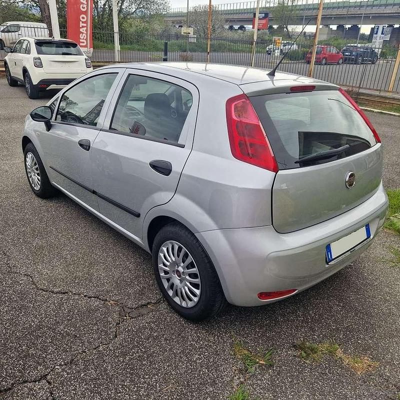 Usata Fiat Punto Street 69 CV (50 kW) 2018 Argento Utilitaria