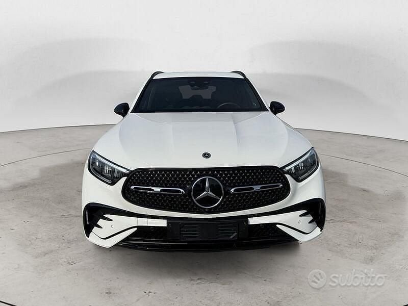 Usata Mercedes GLC300 Advanced 258 CV (189 kW) 2024 Bianco SUV
