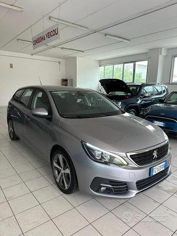 Usata Peugeot 308 SW S 130 CV (95 kW) 2019 Argento Station wagon