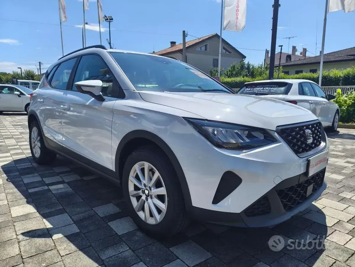 Usata Seat Arona Style 95 CV (69 kW) 2024 Bianco SUV