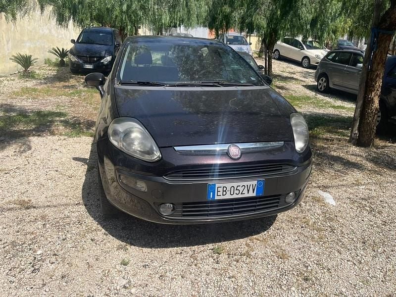 Nero Usata 2010 Fiat Punto Evo Dynamic Due volumi | 2000 € (Ottimo prezzo) - Immagine 1/4