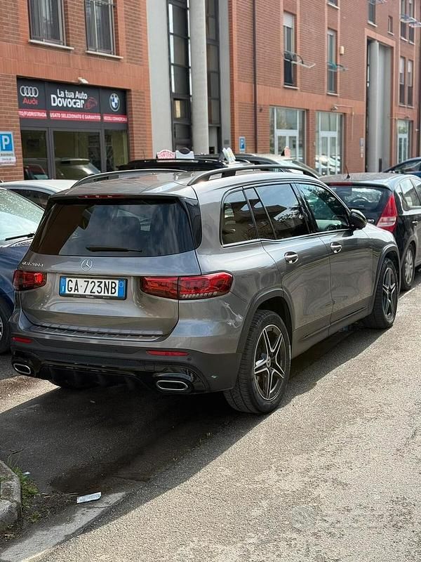 Usata Mercedes GLB200 Executive 204 CV (150 kW) 2020 Grigio SUV
