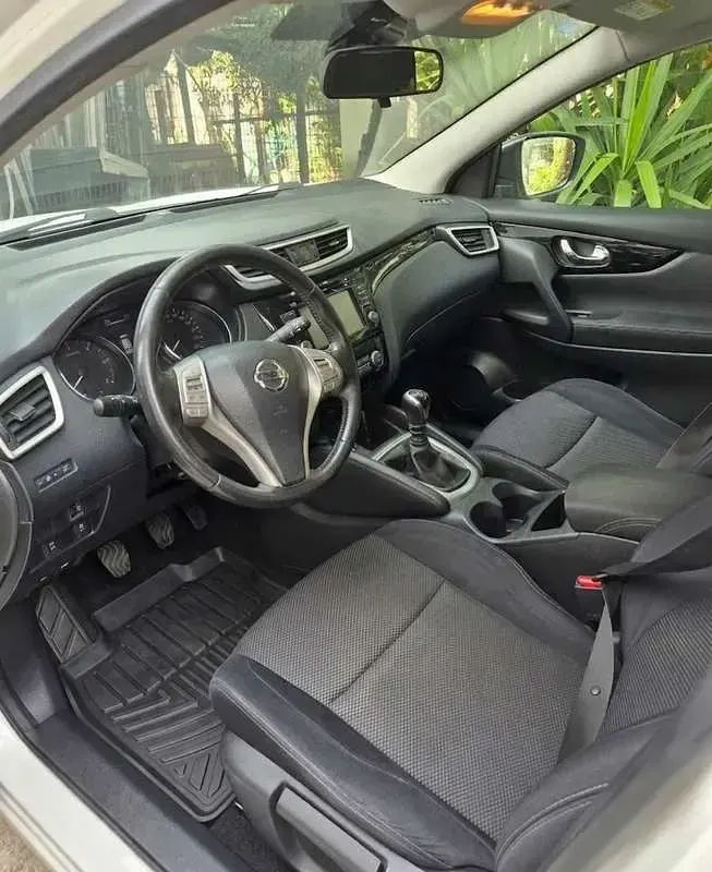Usata Nissan Qashqai Acenta 110 CV (80 kW) 2015 Bianco SUV