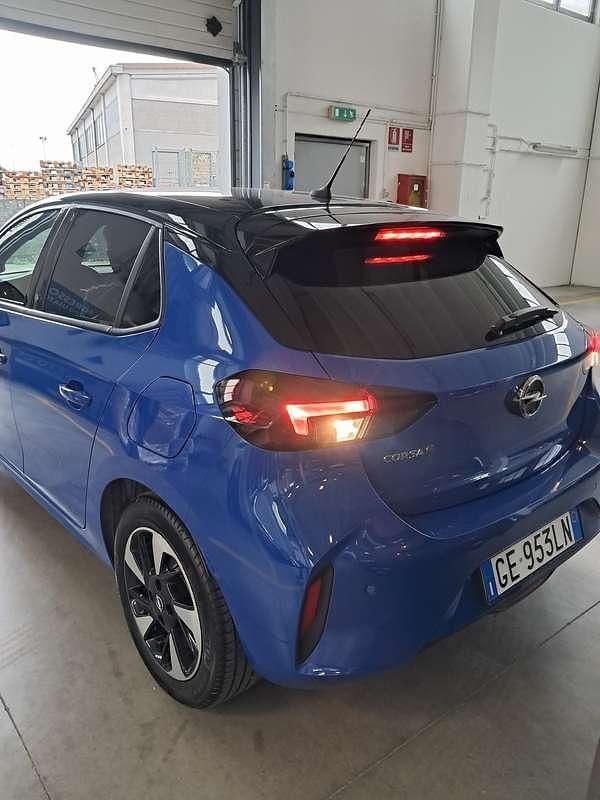 Usata Opel Corsa GS Line 56 kW (77 CV) 2021 Blu/azzurro Berlina