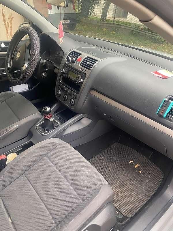 Usata VW Golf VI 105 CV (77 kW) 2008 Argento Utilitaria