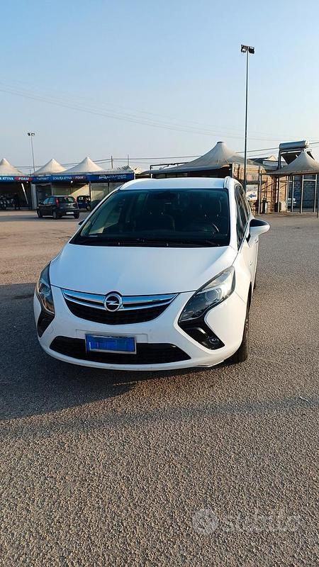 Usata Opel Zafira 150 CV (110 kW) 2013 Bianco Monovolume