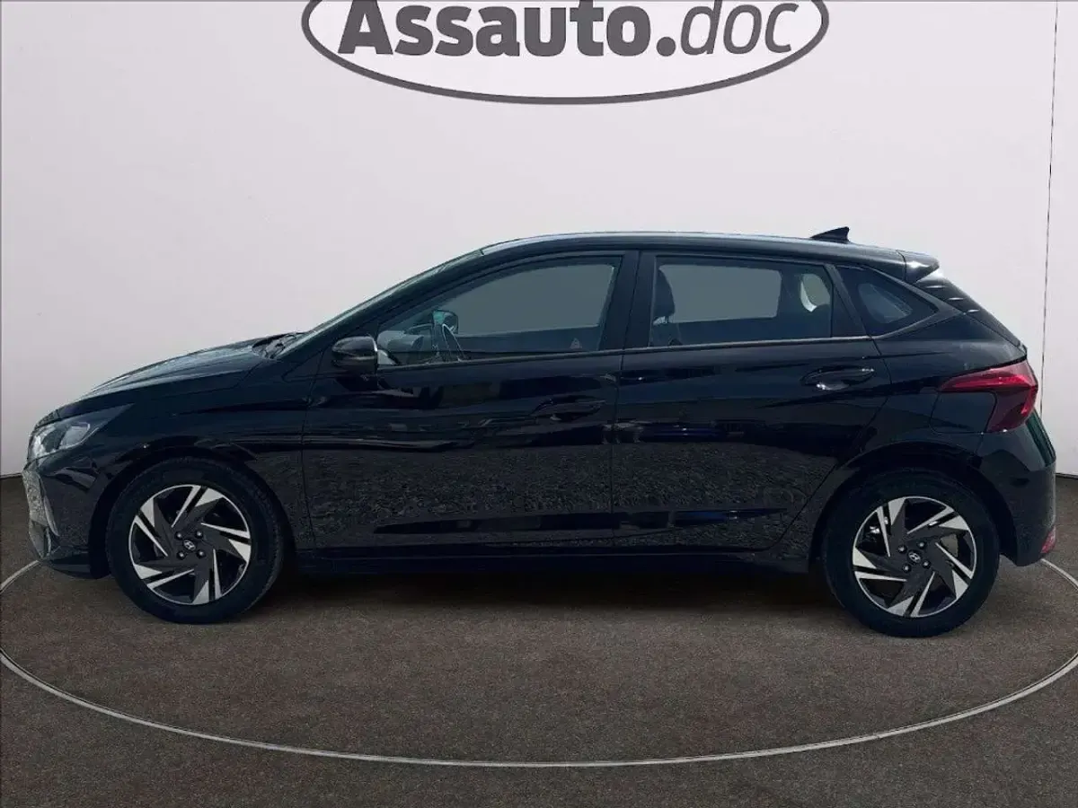Usata Hyundai i20 84 CV (61 kW) 2022 Nero metallizzato Utilitaria