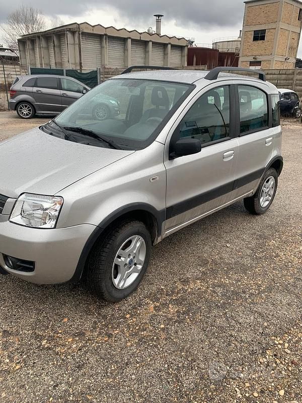 Usata Fiat Panda 4x4 69 CV (50 kW) 2008 Utilitaria