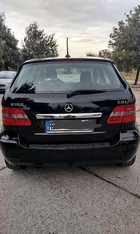 Usata Mercedes B180 Executive 109 CV (80 kW) 2010 Nero Monovolume