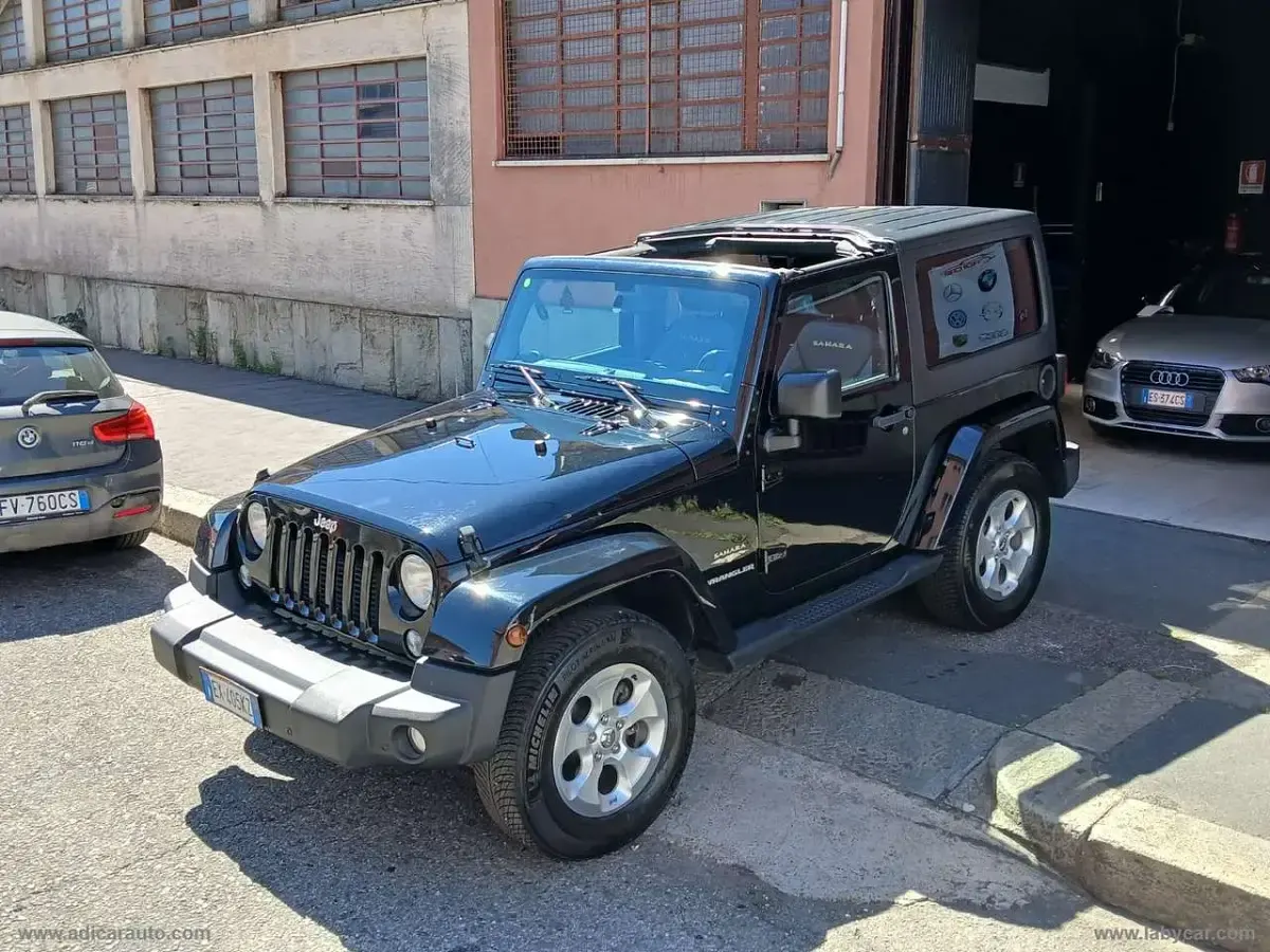 Usata Jeep Wrangler Sahara 200 CV (147 kW) 2014 Nero SUV