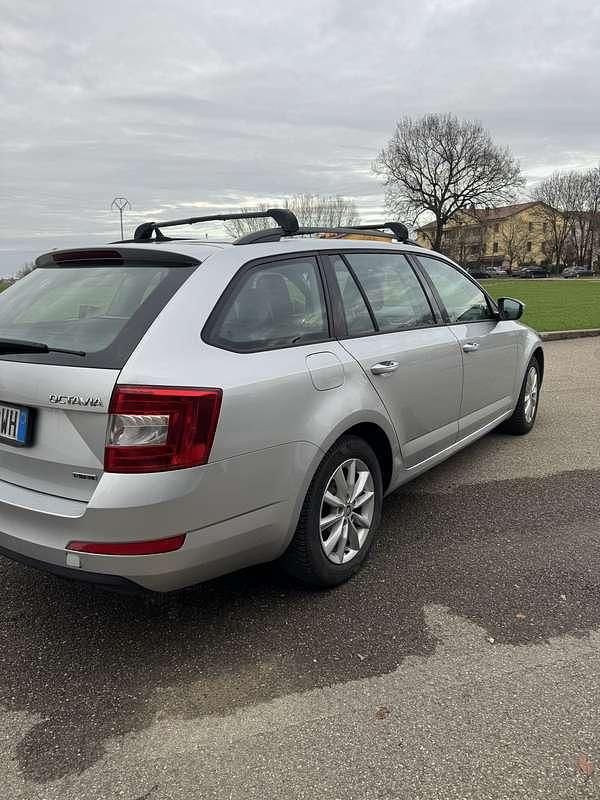 Usata Skoda Octavia G-TEC Ambition 110 CV (80 kW) 2014 Station wagon