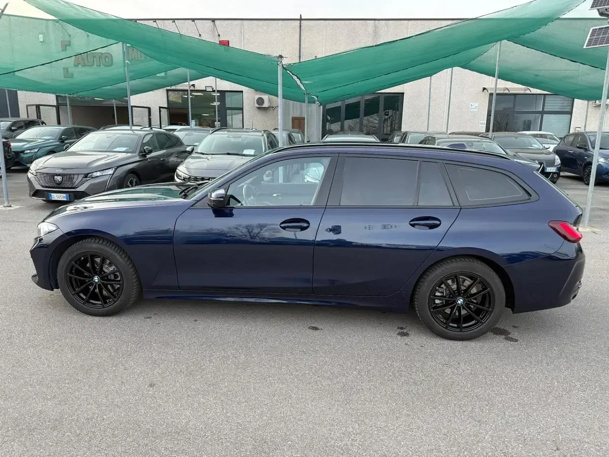 Usata BMW 320e 190 CV (139 kW) 2022 Blu Station wagon
