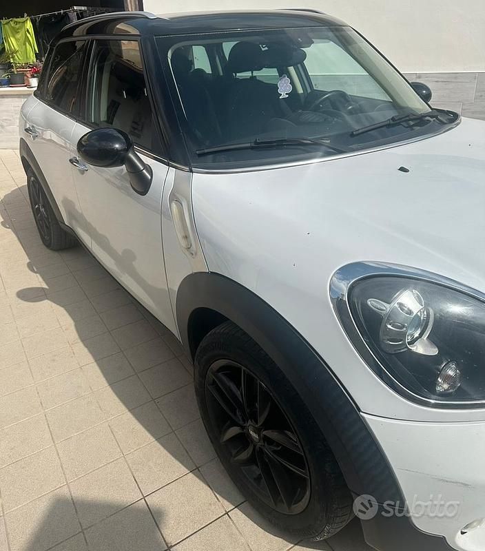 Usata Mini Countryman 111 CV (81 kW) 2014 Bianco SUV