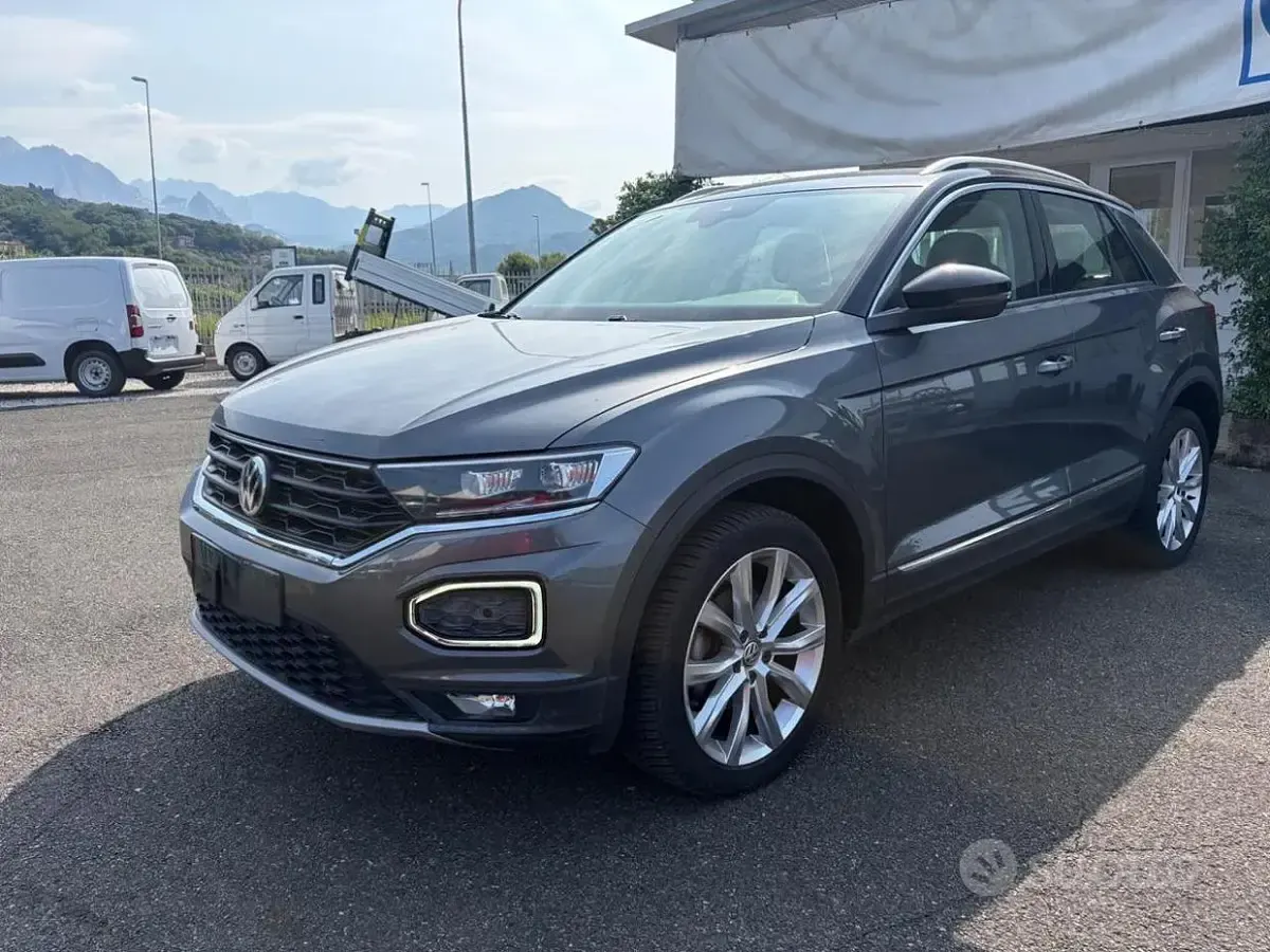 Usata VW T-Roc Advance 150 CV (110 kW) 2020 Grigio SUV
