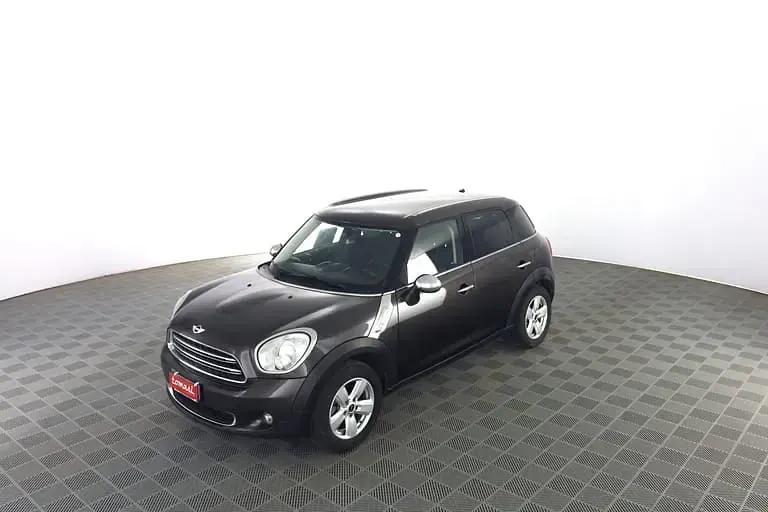 Usata Mini One Countryman 98 CV (72 kW) 2015 Midnight grey SUV