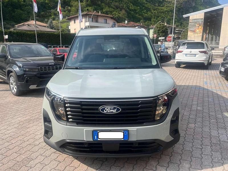 Usata Ford Tourneo Courier Titanium 124 CV (91 kW) 2025 Grigio Monovolume