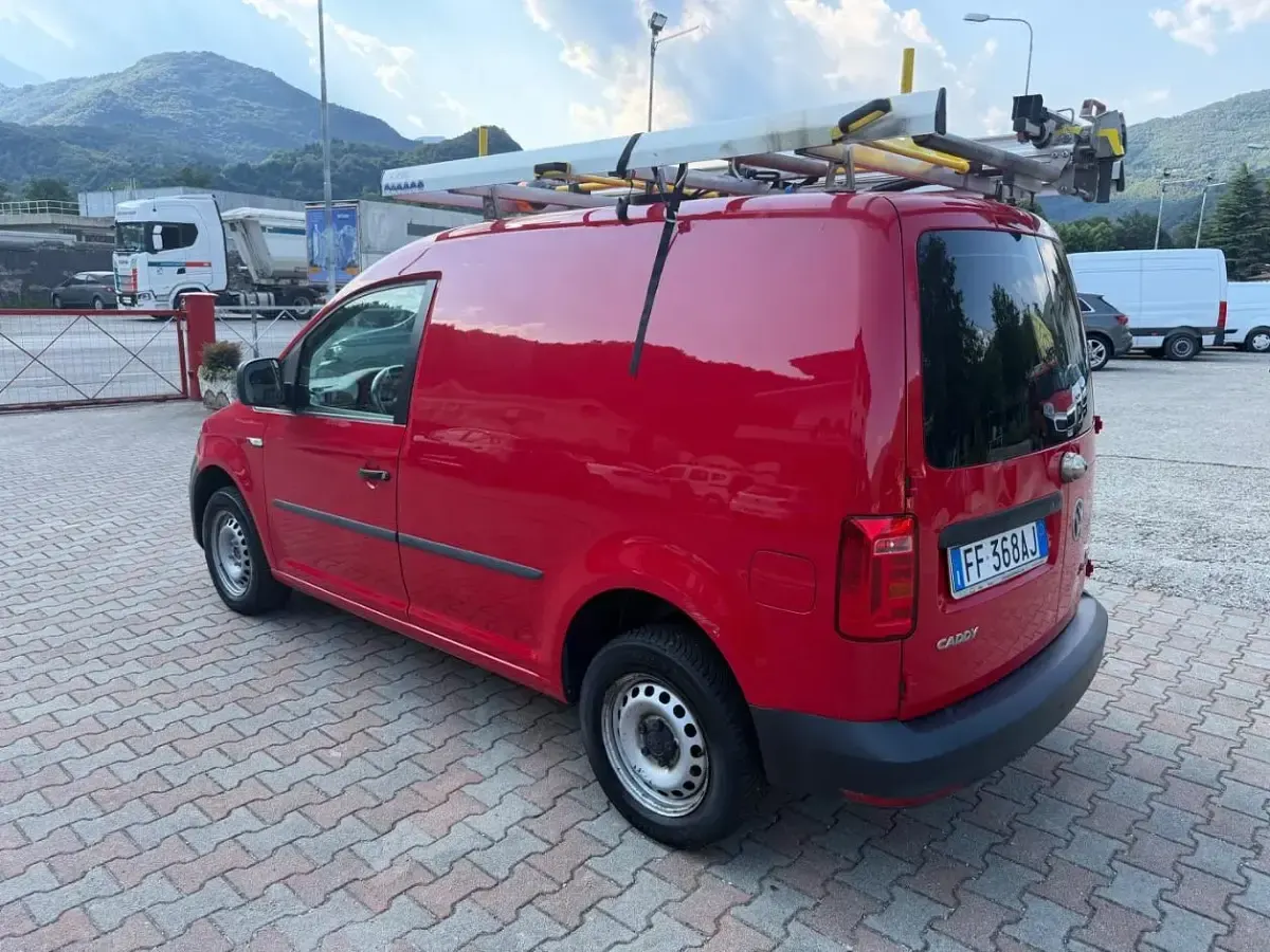 Usata VW Caddy 110 CV (80 kW) 2016 Marrone Monovolume