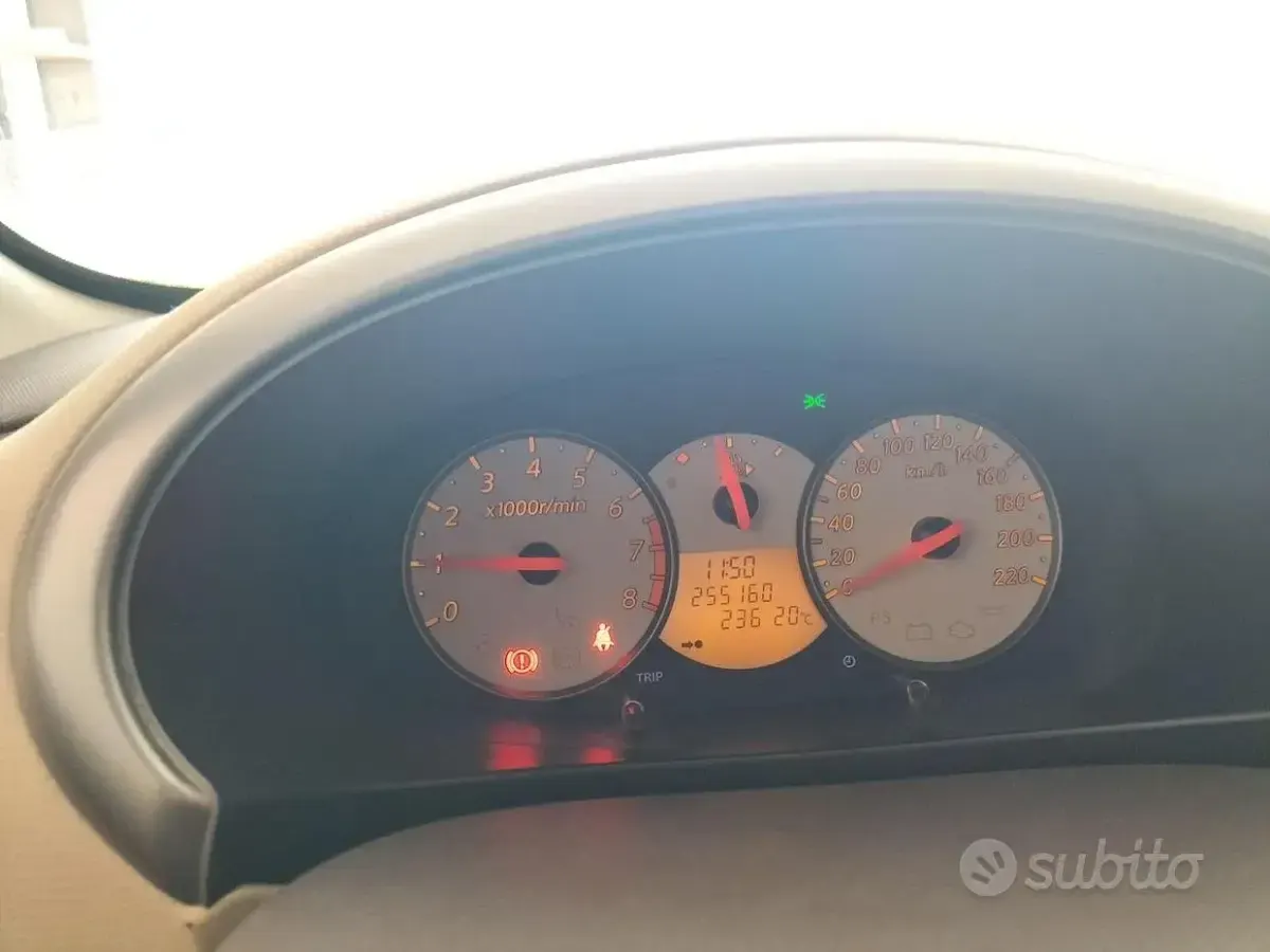 Usata Nissan Micra 80 CV (58 kW) 2008 Grigio Berlina