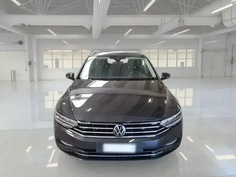 Usata VW Passat Business 150 CV (110 kW) 2023 Nero Station wagon