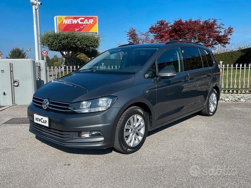 Usata VW Touran Executive 115 CV (84 kW) 2017 Grigio Monovolume