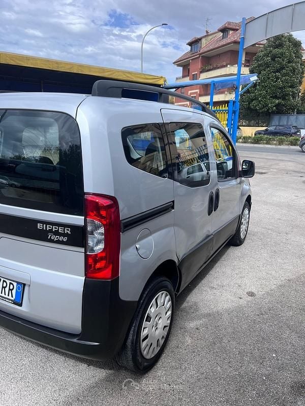 Usata Peugeot Bipper 75 CV (55 kW) 2012 Monovolume
