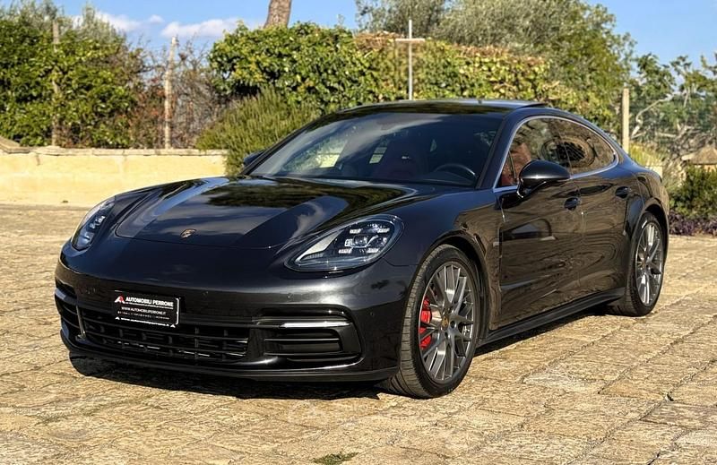 Usata Porsche Panamera 330 CV (242 kW) 2017 Gray Berlina