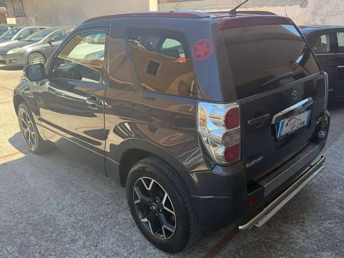 Usata Suzuki Grand Vitara 129 CV (94 kW) 2011 Grigio SUV