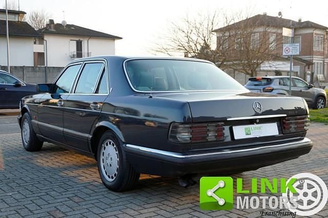 Usata Mercedes S420 SE 218 CV (160 kW) 1988 Grigio scuro Berlina