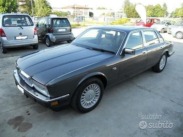 Grigio Usata 1988 Jaguar XJ Sovereign Tre volumi | 6000 € - Immagine 1/4