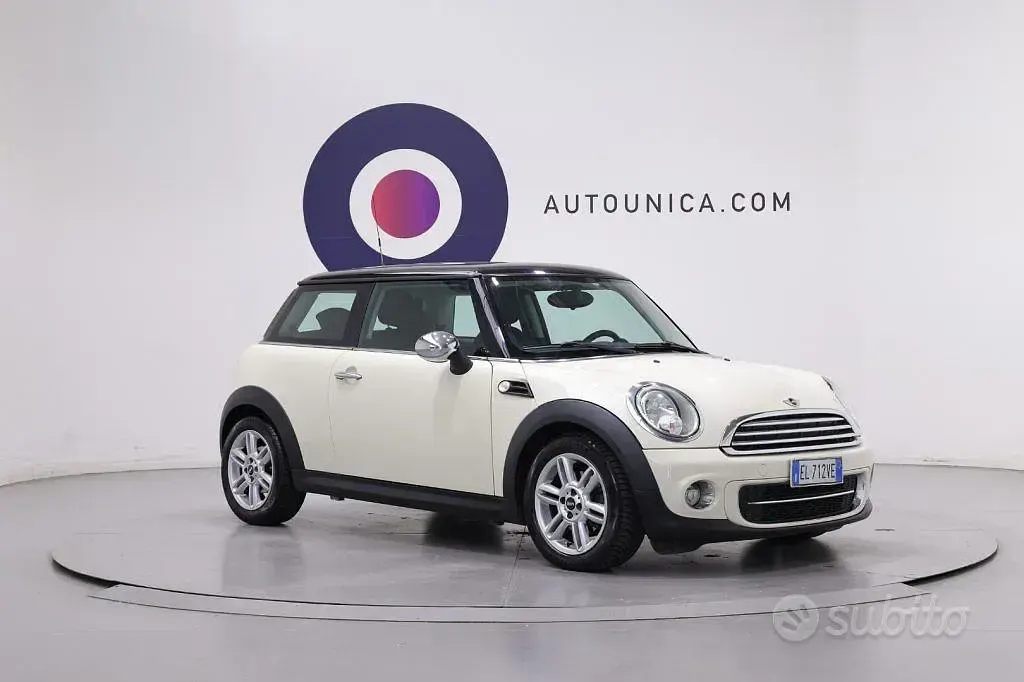 Usata Mini Cooper D 111 CV (81 kW) 2012 Panna Utilitaria