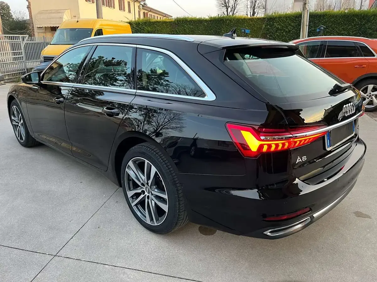 Usata Audi A6 Sport 204 CV (150 kW) 2020 Brilliant black metallizzato Station wagon