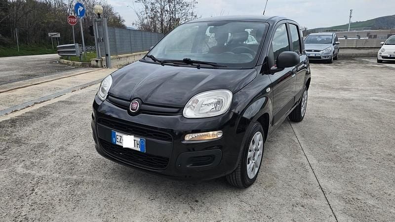 Usata Fiat Panda Easy 80 CV (58 kW) 2015 Nero Utilitaria