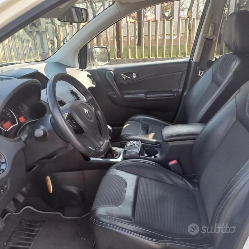 Usata Renault Koleos 175 CV (128 kW) 2011 Bianco SUV