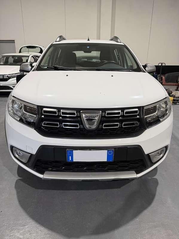 Usata Dacia Sandero Prestige 90 CV (66 kW) 2017 Bianco Berlina