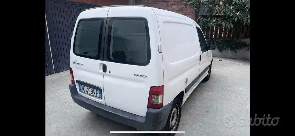 Gebraucht Peugeot Partner 90 PS (66 kW) 2007 Weiß Van / Kleinbus