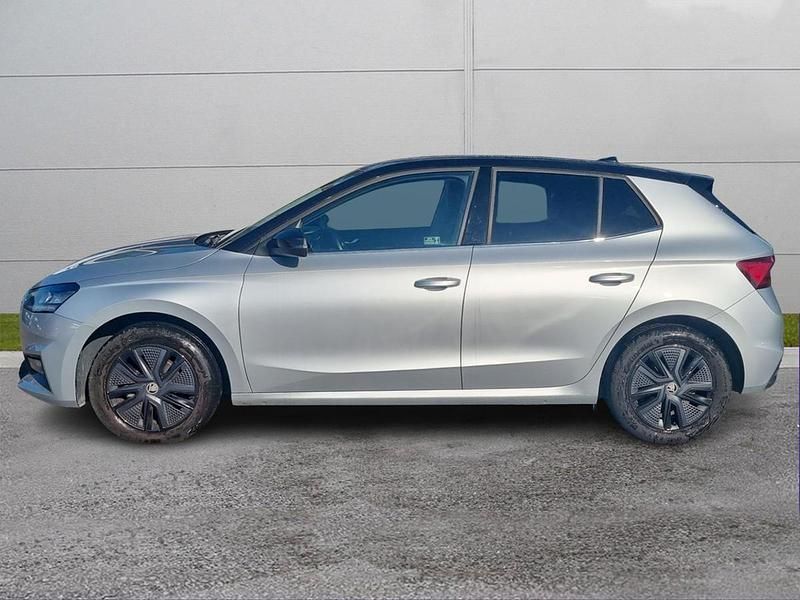 Usata Skoda Fabia Selection 95 CV (69 kW) 2025 Argento brillante metallizzato nero tulipano perlato Berlina