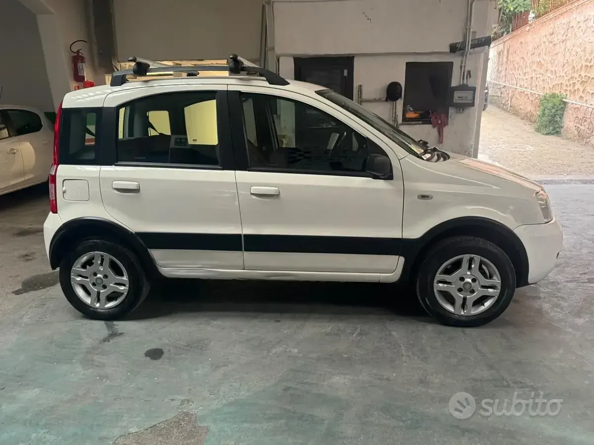 Usata Fiat Panda Climbing 60 CV (44 kW) 2009 Bianco Utilitaria