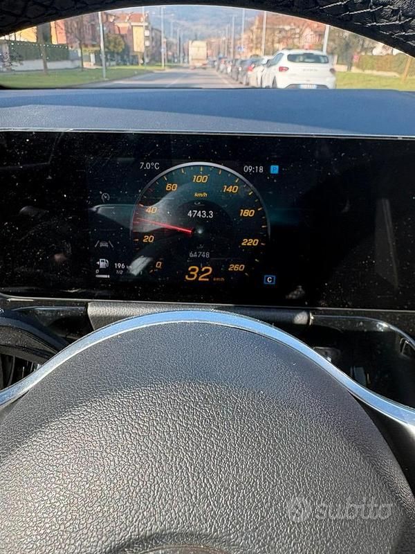Usata Mercedes B180 116 CV (85 kW) 2021 Grigio Utilitaria