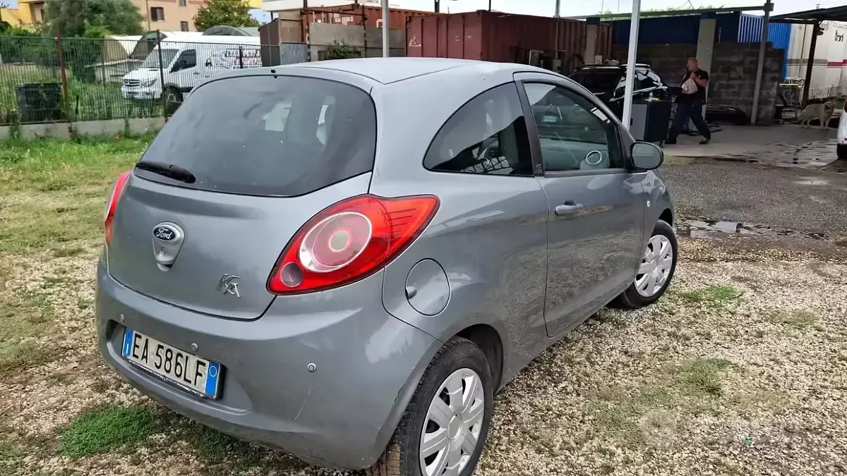 Usata Ford Ka 69 CV (50 kW) 2010 Grigio Utilitaria