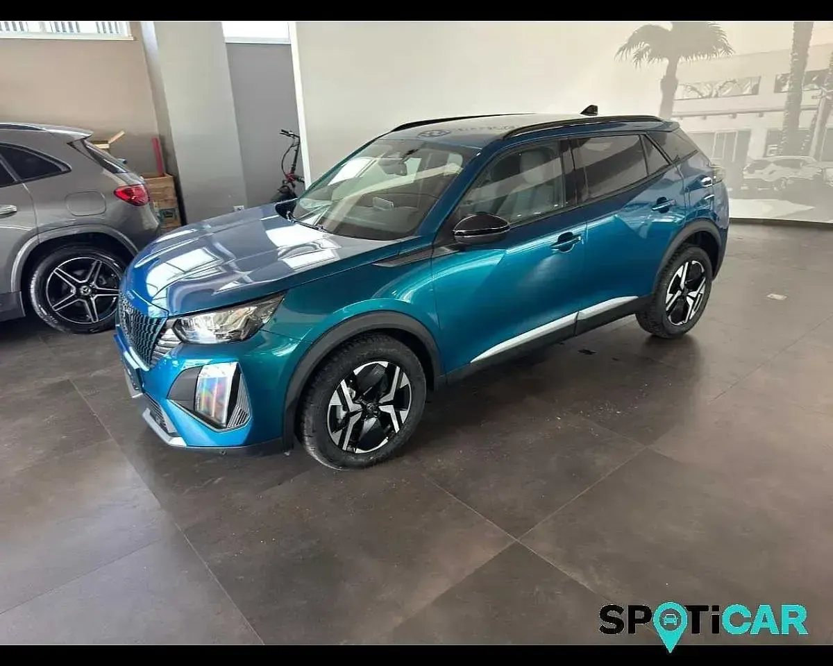 Usata Peugeot 2008 Allure 101 CV (74 kW) 2025 SUV