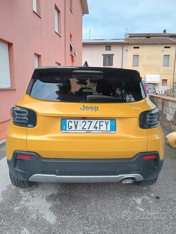 Usata Jeep Avenger Summit 101 CV (74 kW) 2024 Giallo SUV