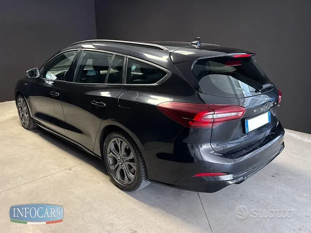 Usata Ford Focus ST-Line 155 CV (114 kW) 2023 Nero Station wagon