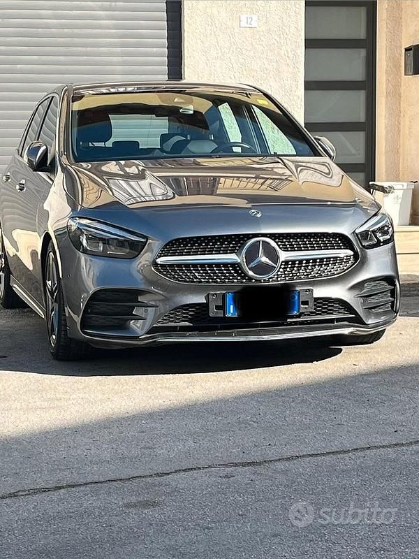 Usata Mercedes B180 Premium 136 CV (100 kW) 2020 Grigio Utilitaria