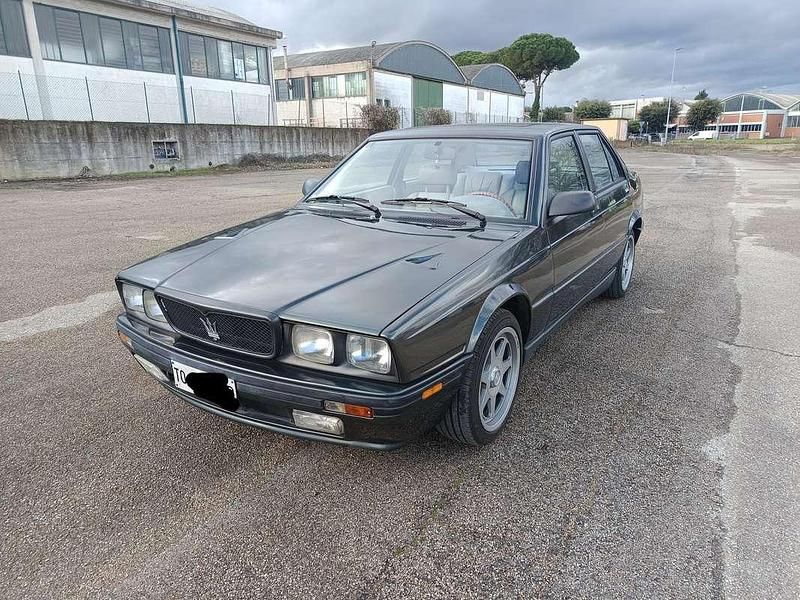 Usata Maserati 424 245 CV (180 kW) 1991 Nero Berlina