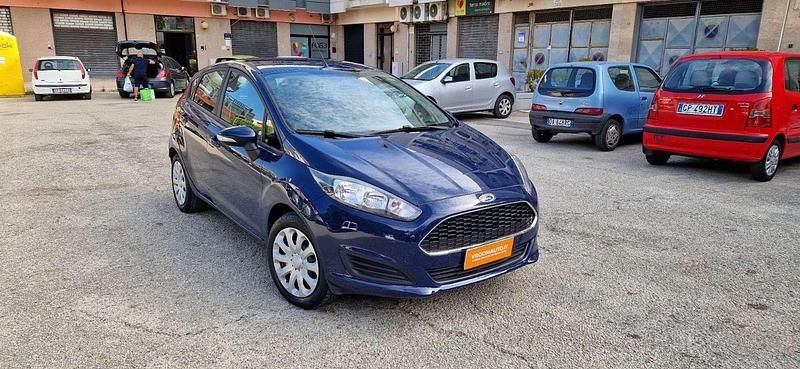 Usata 2017 Ford Fiesta Business Edition Tre volumi | 7200 € (Buon prezzo) - Immagine 1/4